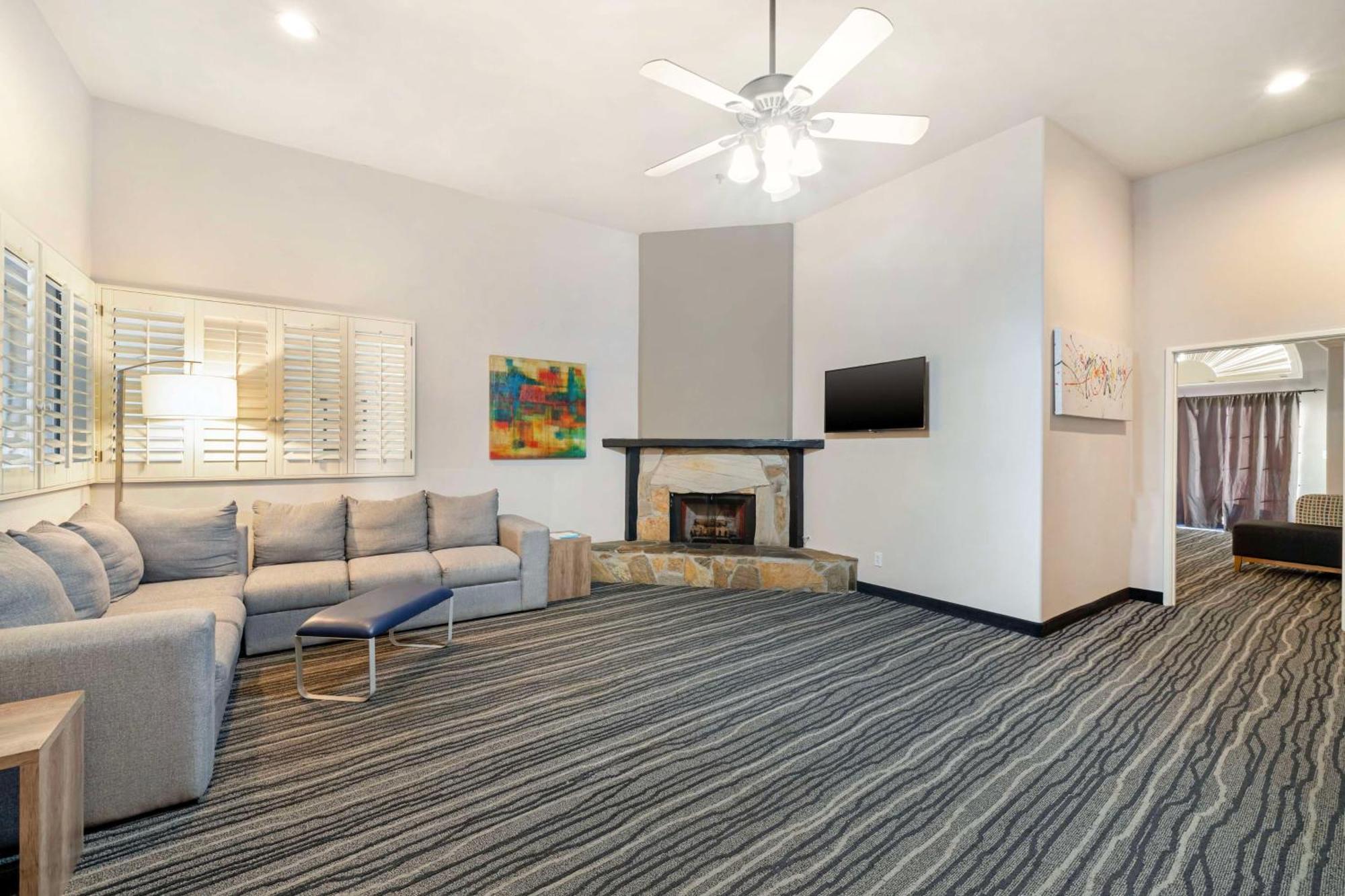 Best Western Posada Royale Hotel & Suites Simi Valley Exterior foto